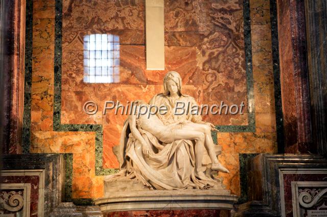italie rome 02.jpg - Piet‡ de Michel-Ange, basilique Saint-Pierre, Vatican, Rome, Italie
